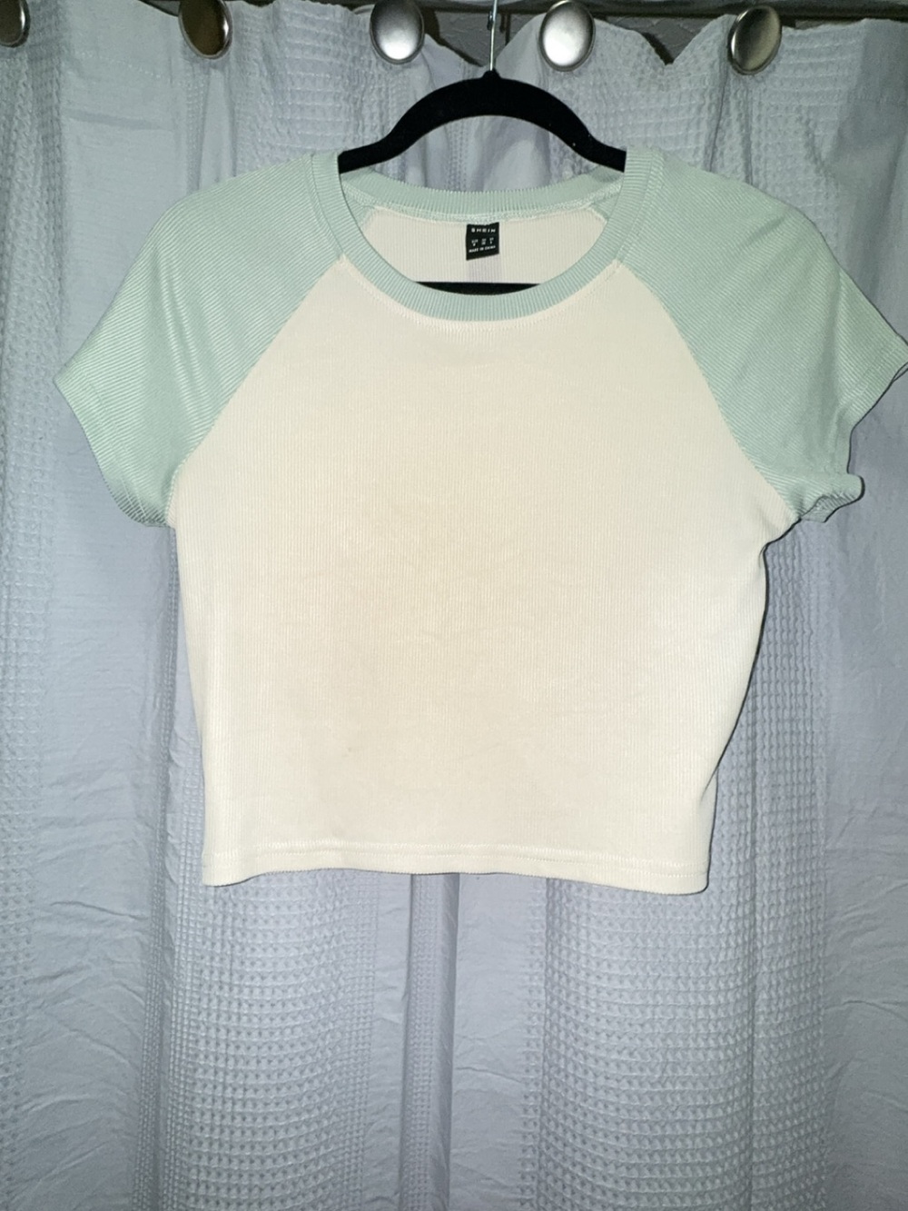 SHEIN Mint Green Raglan Sleeve Crop Top with Cream Body